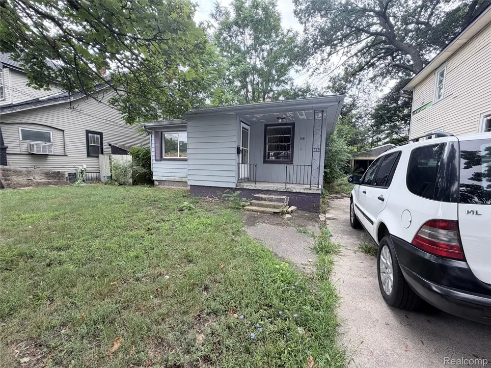318 E Myrtle Avenue Flint City, MI 48505