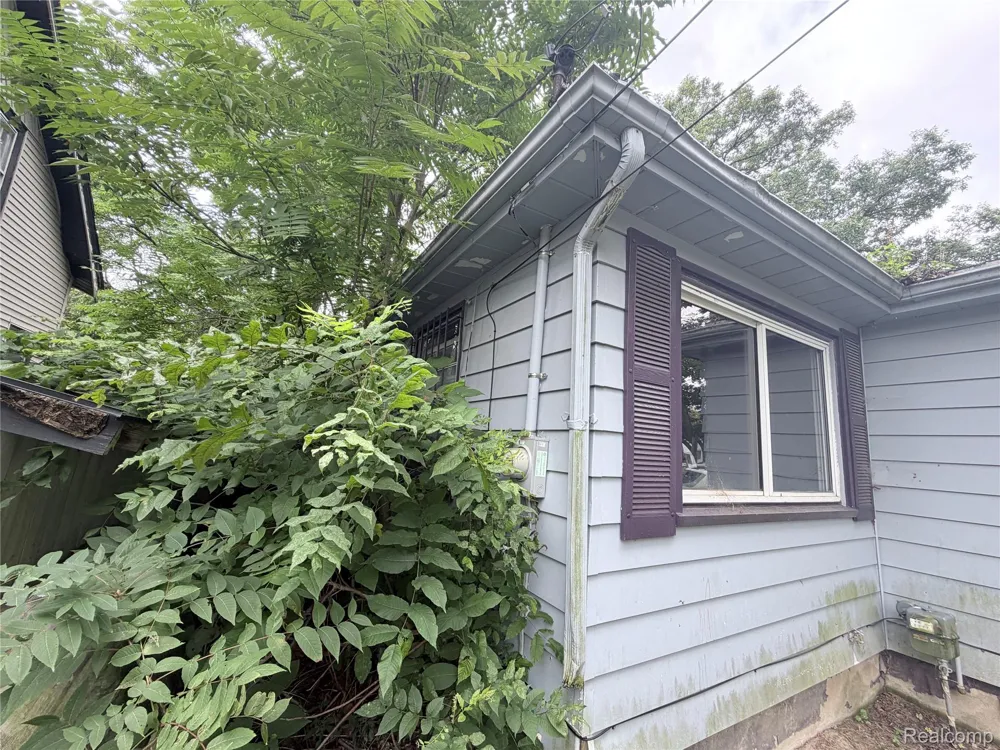 318 E Myrtle Avenue Flint City, MI 48505