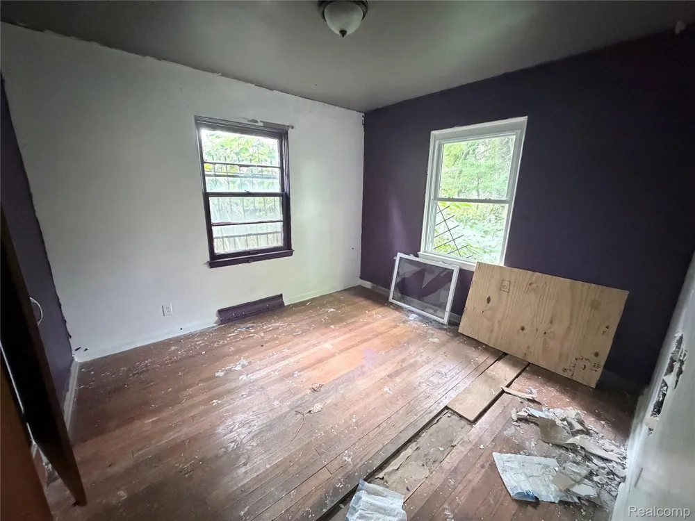 318 E Myrtle Avenue Flint City, MI 48505