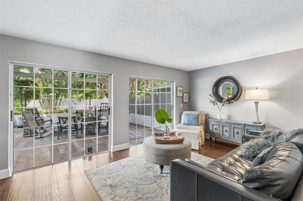111 S LAUBER WAY #B Tampa, FL 33609