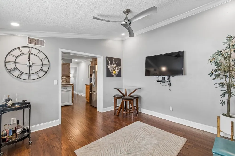 111 S LAUBER WAY #B Tampa, FL 33609