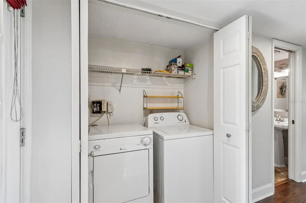 111 S LAUBER WAY #B Tampa, FL 33609