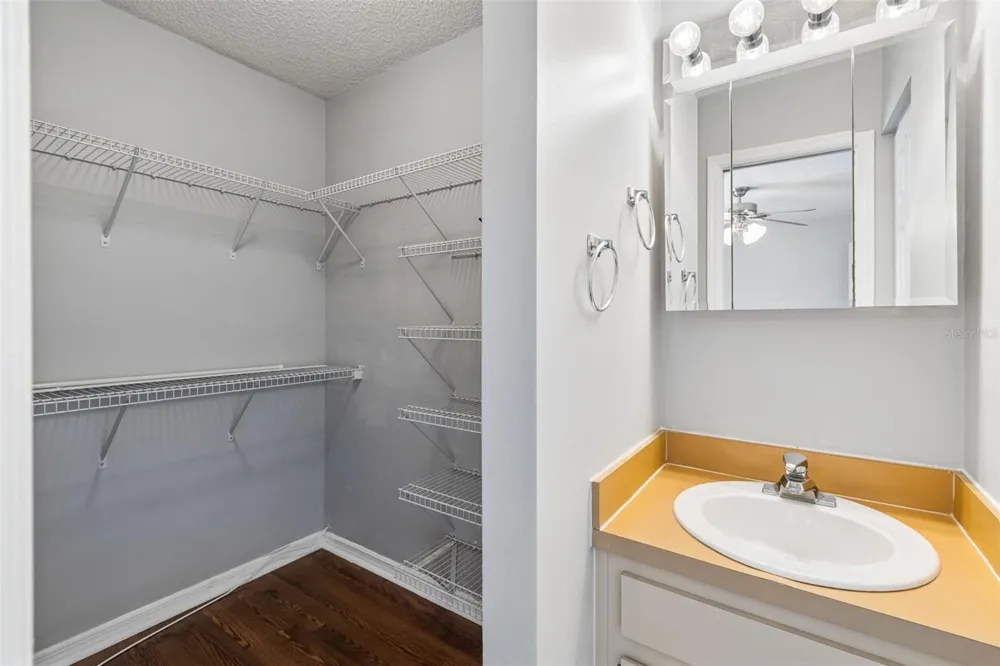 111 S LAUBER WAY #B Tampa, FL 33609