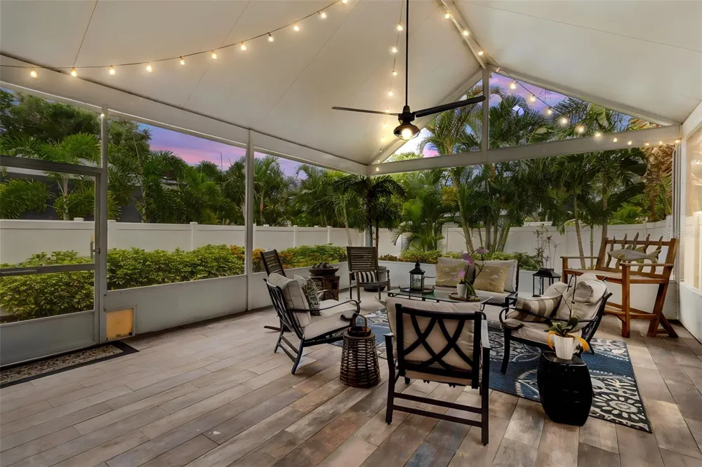 111 S LAUBER WAY #B Tampa, FL 33609