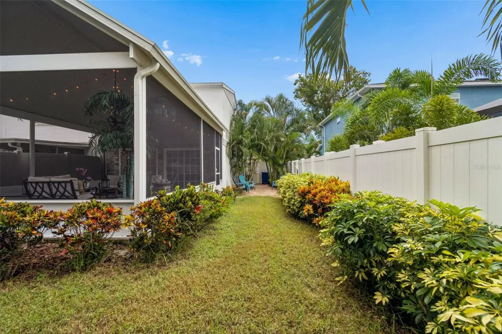 111 S LAUBER WAY #B Tampa, FL 33609