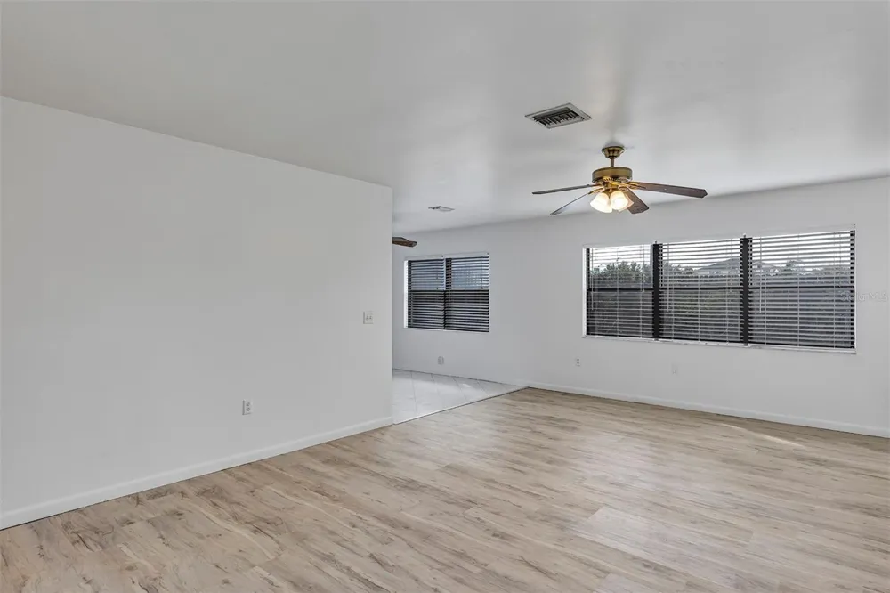 1402 CRYSTAL COURT Tavares, FL 32778
