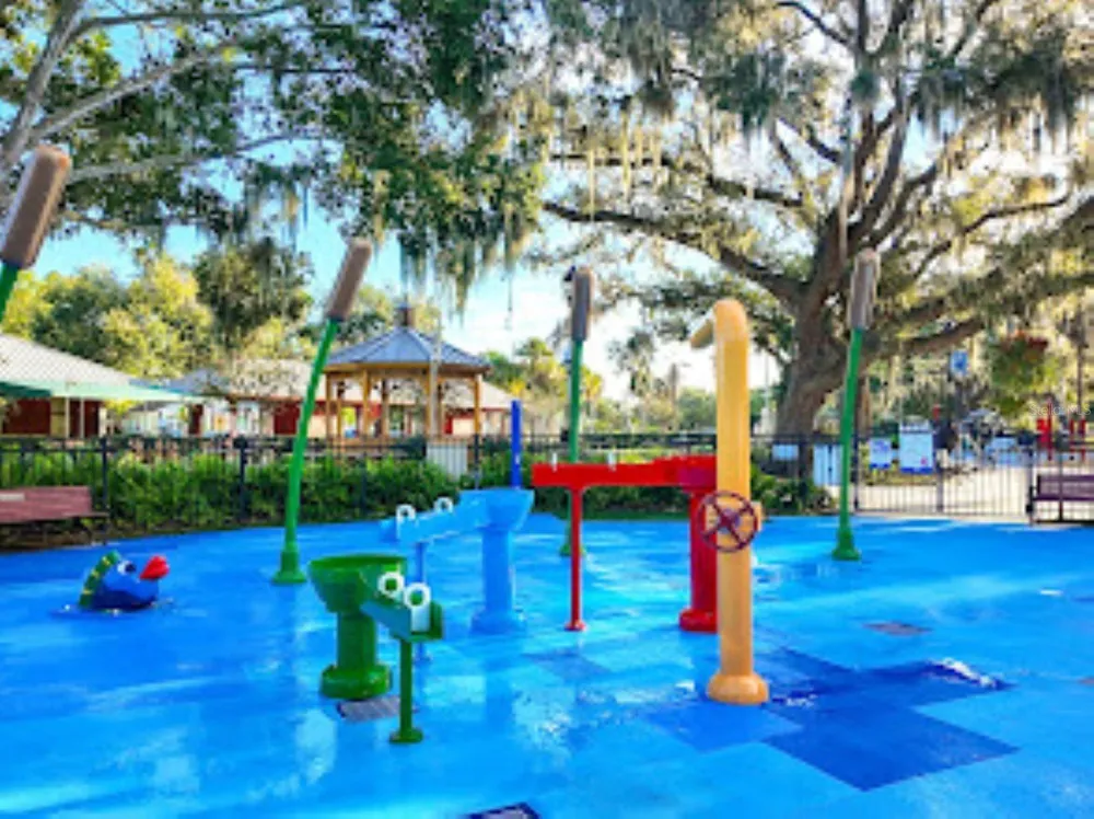 1402 CRYSTAL COURT Tavares, FL 32778