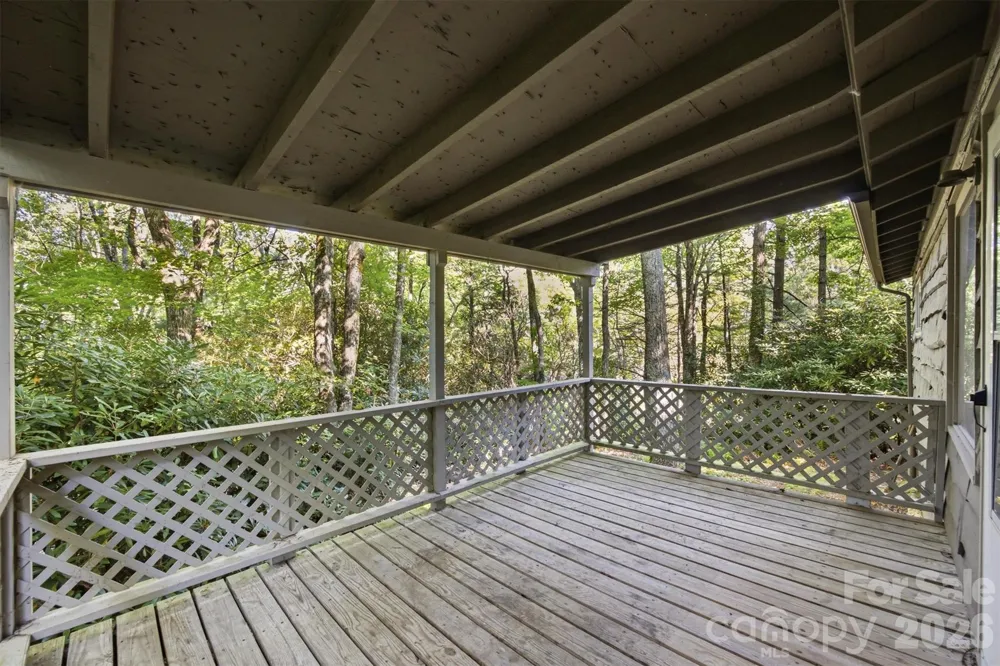 7036 Rhododendron Drive Newland, NC 28657