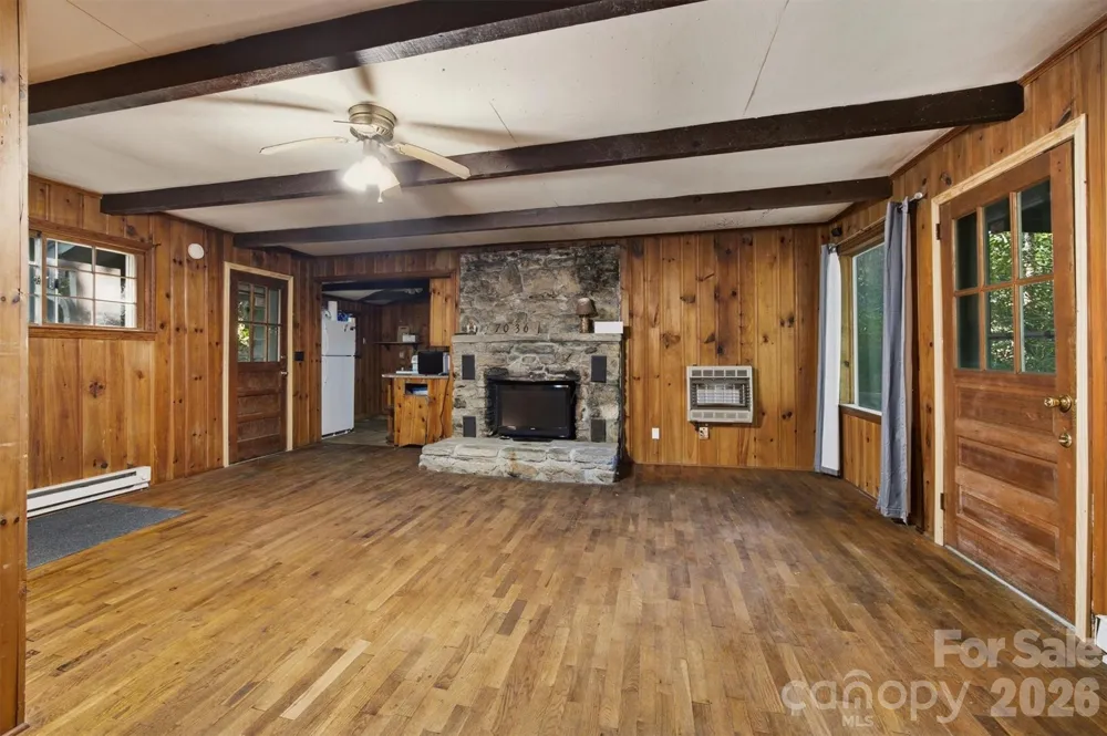 7036 Rhododendron Drive Newland, NC 28657