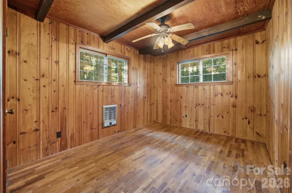7036 Rhododendron Drive Newland, NC 28657