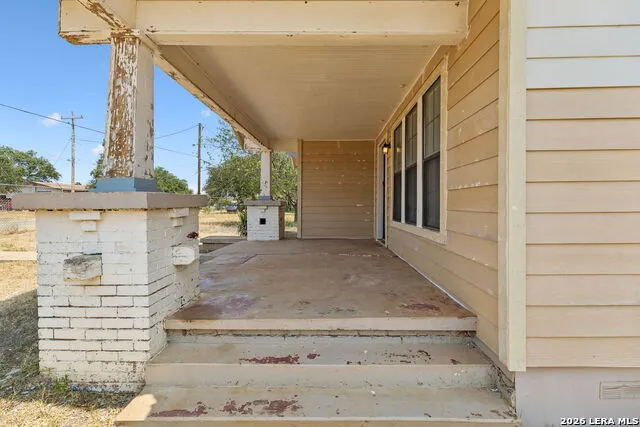 201 E Harris St Dilley, TX 78017