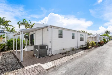 13 Hibiscus Drive #H