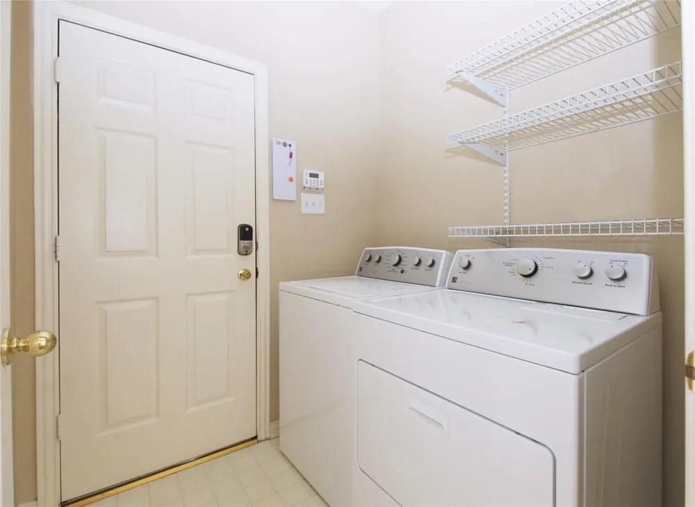 4124 Briarbend Road Dallas, TX 75287
