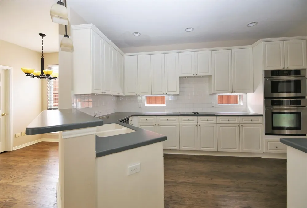 4124 Briarbend Road Dallas, TX 75287
