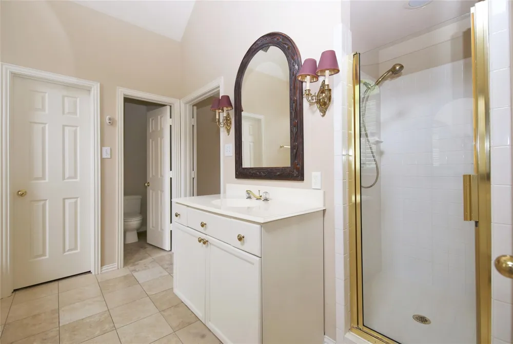 4124 Briarbend Road Dallas, TX 75287
