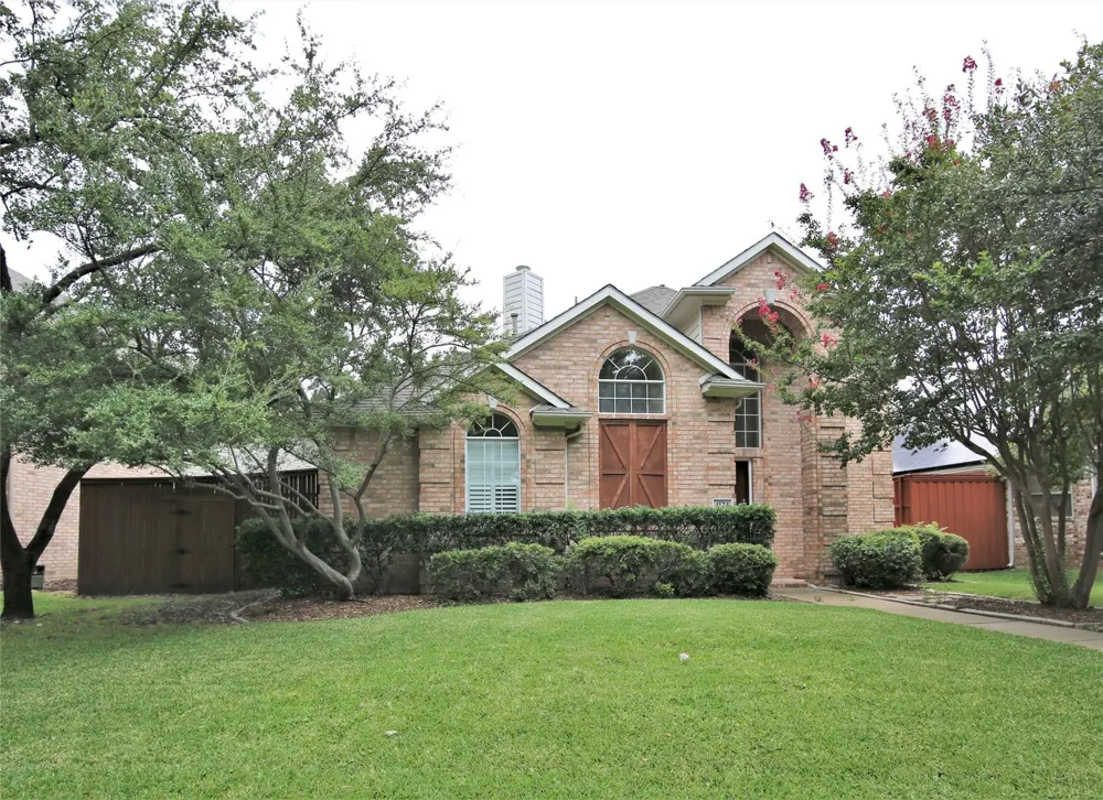 4124 Briarbend Road Dallas, TX 75287