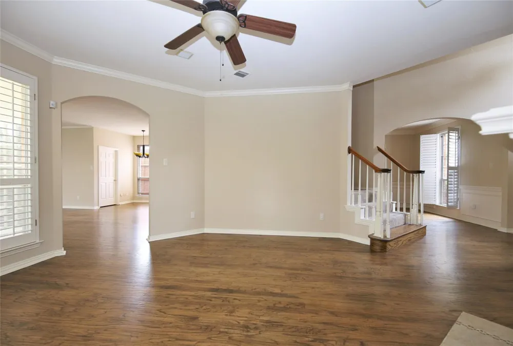 4124 Briarbend Road Dallas, TX 75287