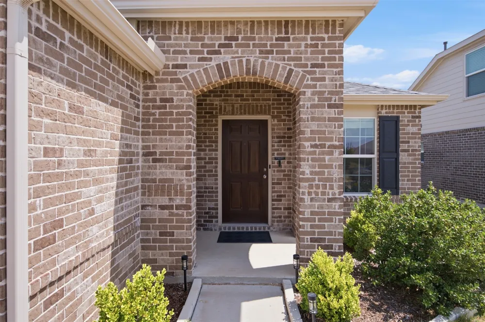 16028 Crews Avenue Haslet, TX 76052