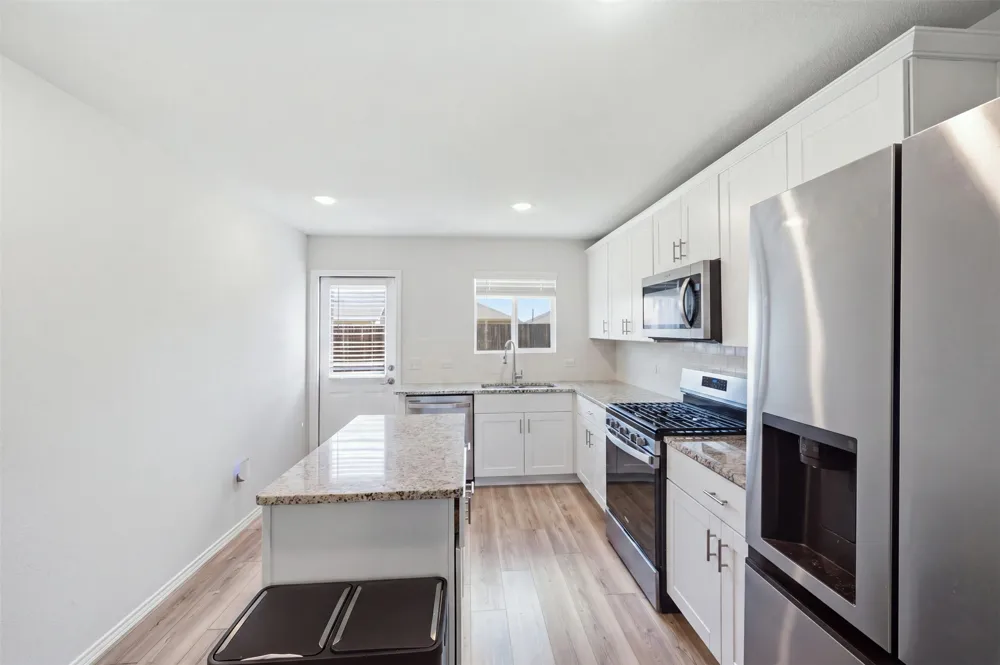 16028 Crews Avenue Haslet, TX 76052