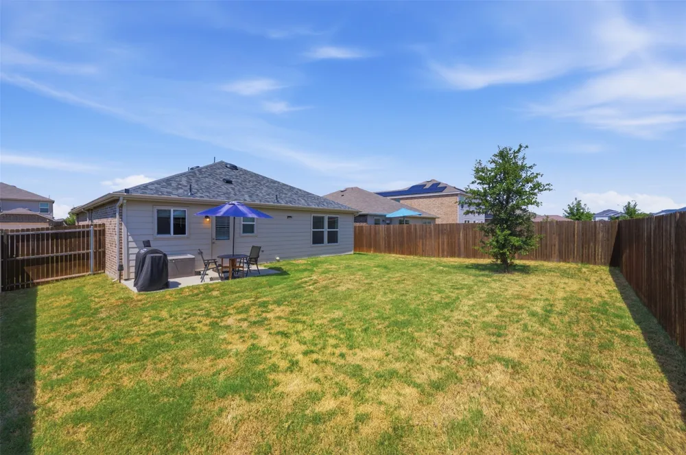 16028 Crews Avenue Haslet, TX 76052