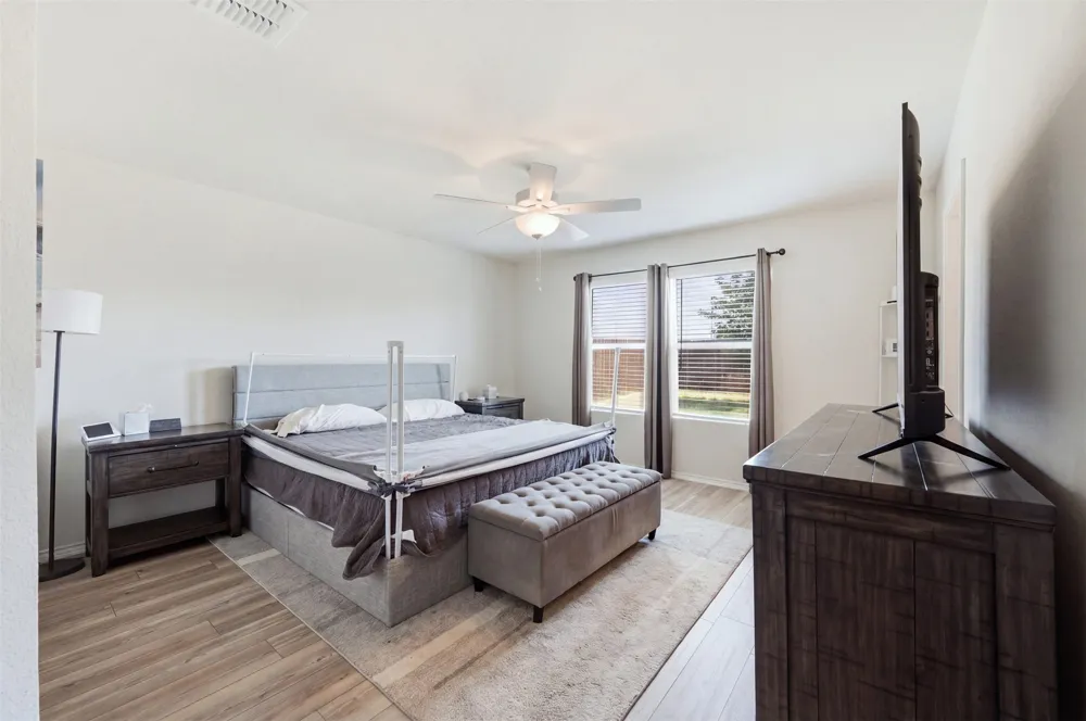 16028 Crews Avenue Haslet, TX 76052
