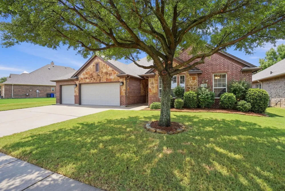 305 Delaware Street Burleson, TX 76028