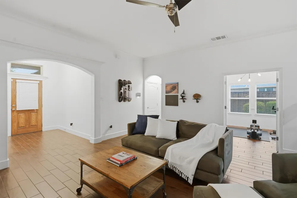 305 Delaware Street Burleson, TX 76028