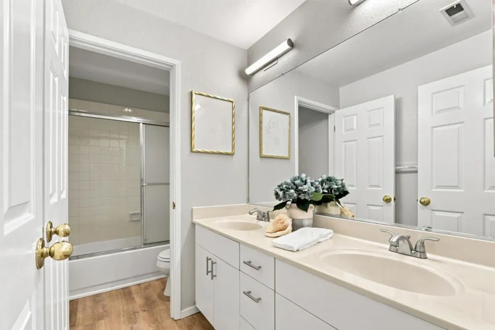 172 Ada Avenue #10 Mountain View, CA 94043
