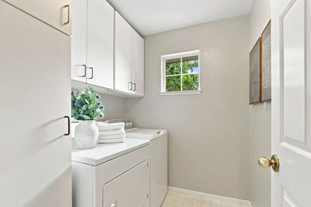 172 Ada Avenue #10 Mountain View, CA 94043