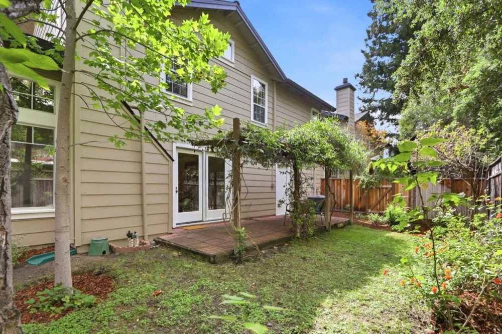 172 Ada Avenue #10 Mountain View, CA 94043