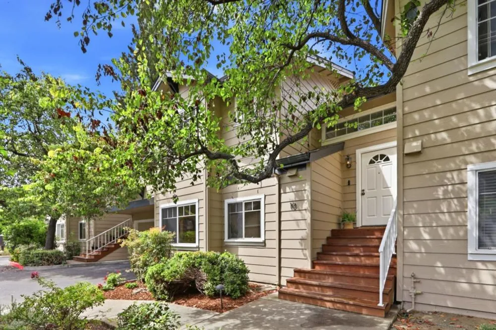 172 Ada Avenue #10 Mountain View, CA 94043