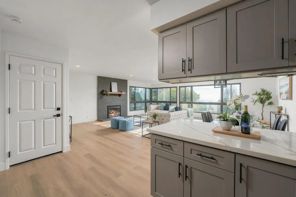 295 Edgewood Drive Foster City, CA 94404