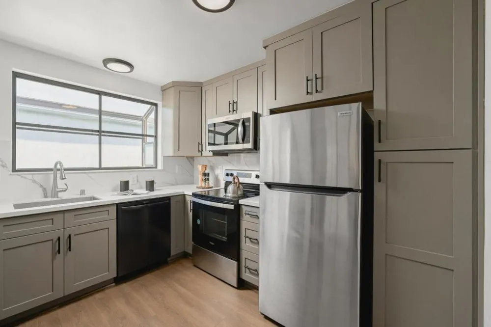 295 Edgewood Drive Foster City, CA 94404