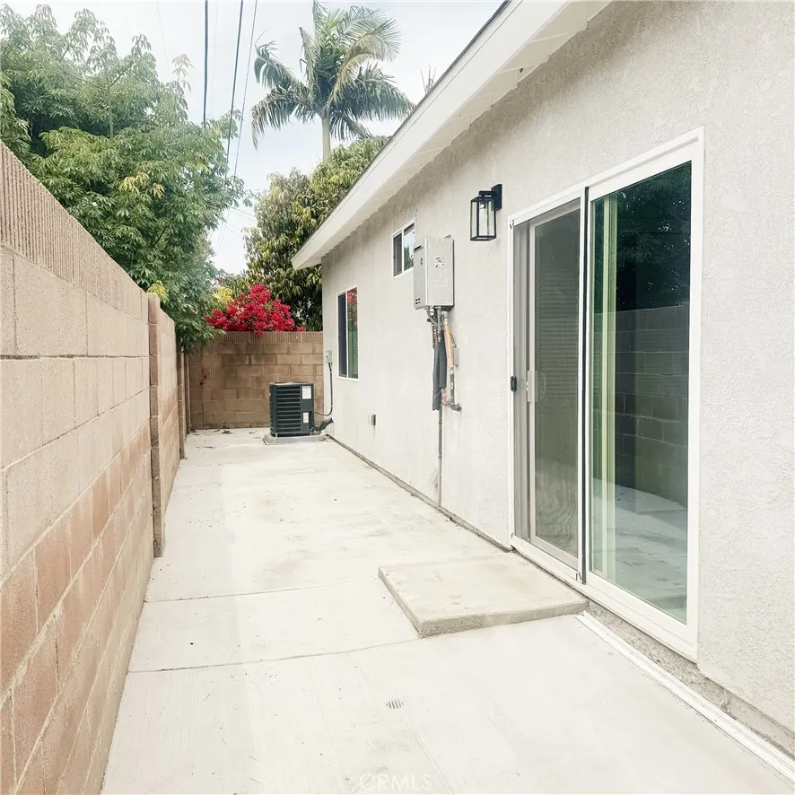 11812 Banner Garden Grove, CA 92843