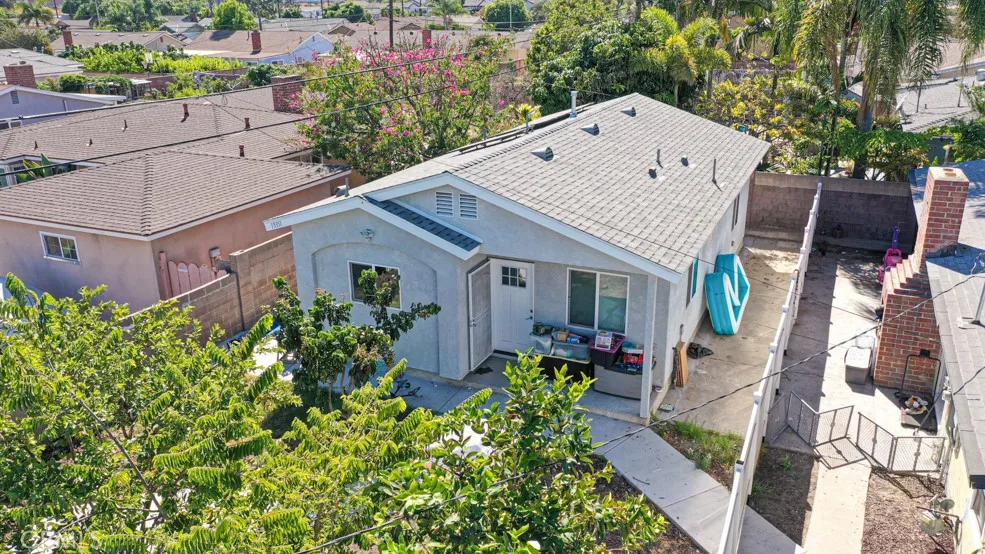 11812 Banner Garden Grove, CA 92843