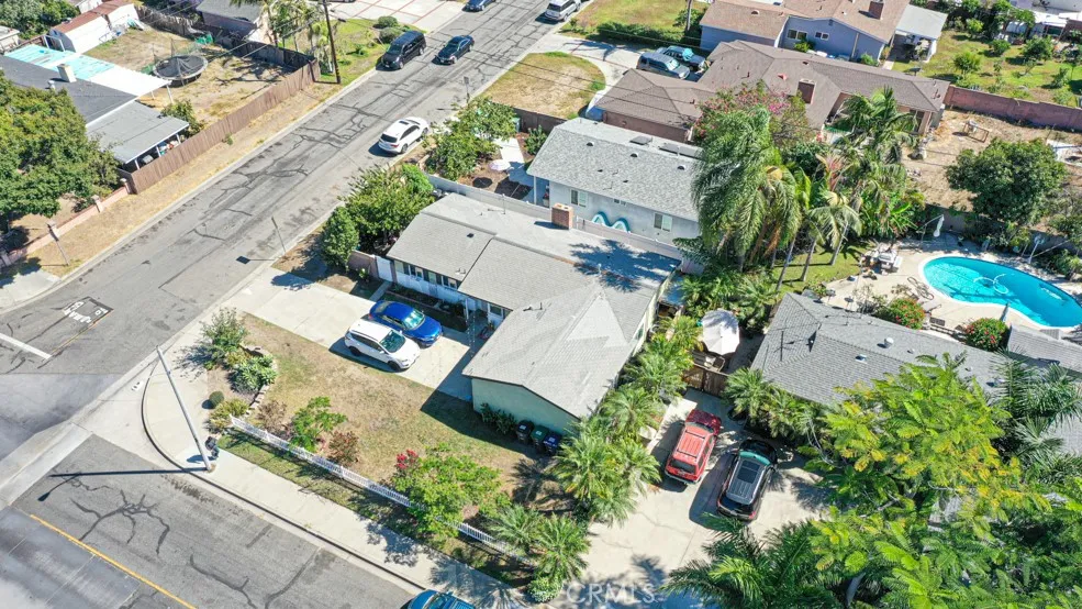 11812 Banner Garden Grove, CA 92843