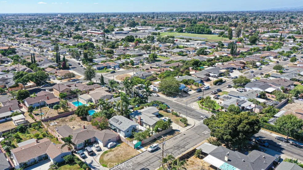 11812 Banner Garden Grove, CA 92843