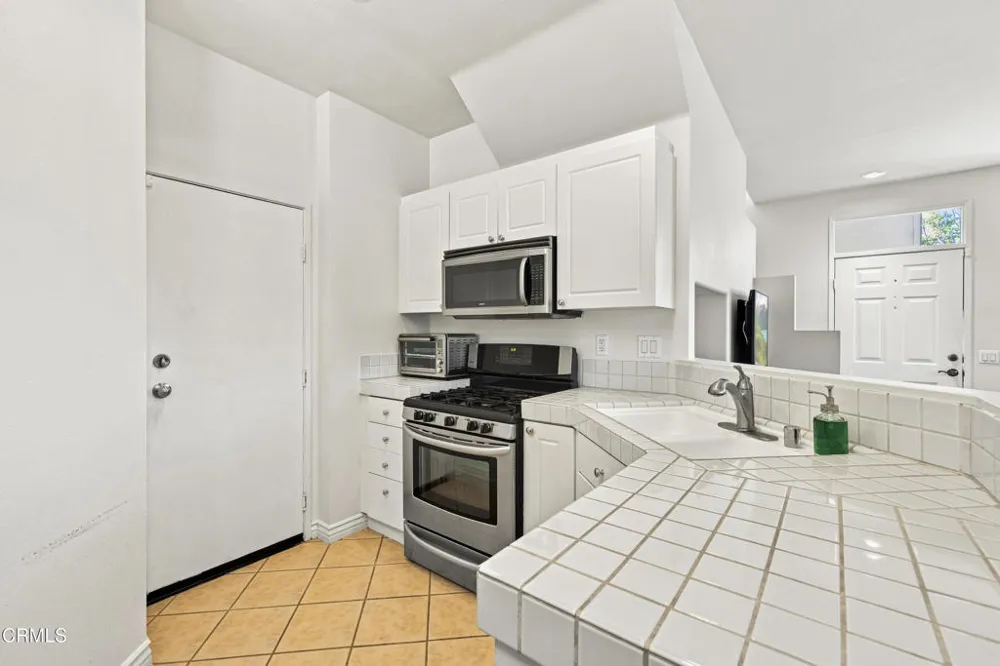26951 Hillsborough Parkway #47 Valencia, CA 91354