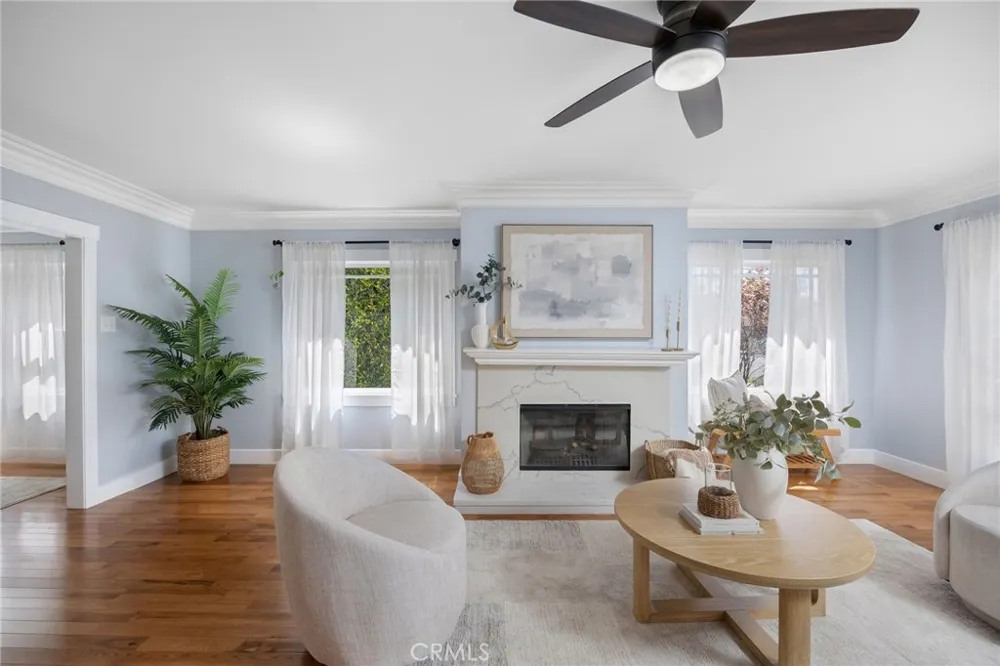 24 Lindero Long Beach, CA 90803