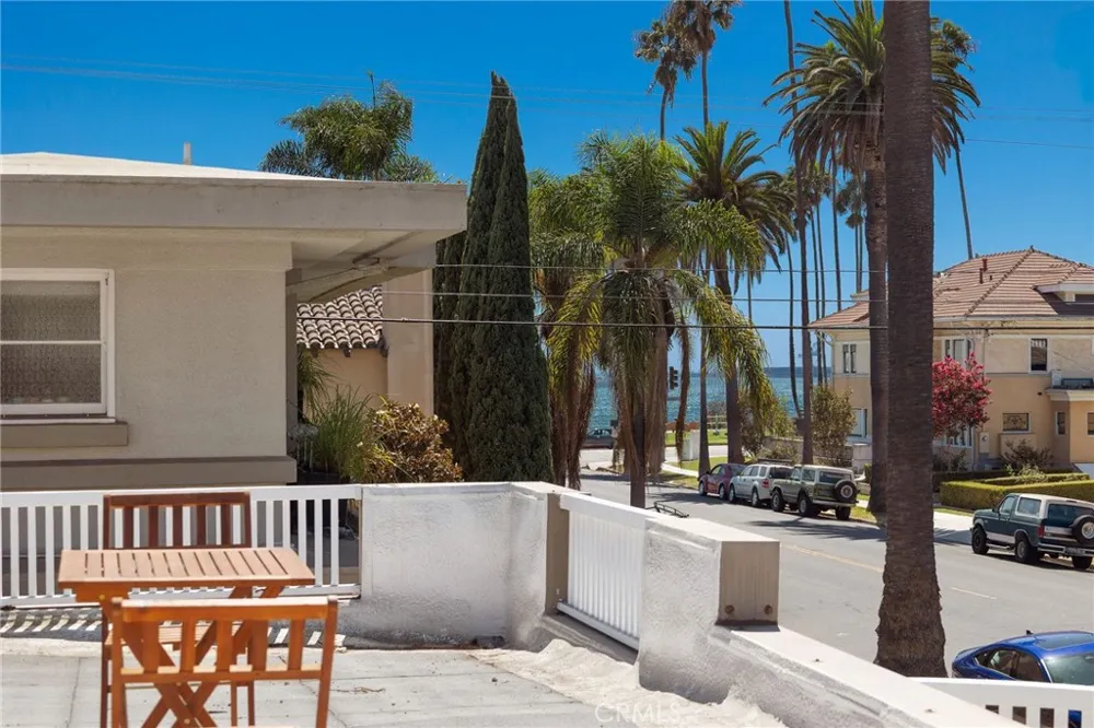 24 Lindero Long Beach, CA 90803