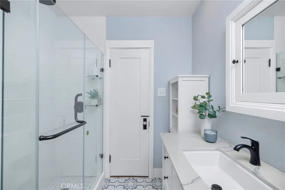 24 Lindero Long Beach, CA 90803