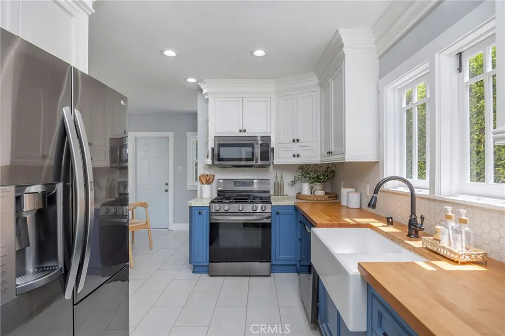 24 Lindero Long Beach, CA 90803
