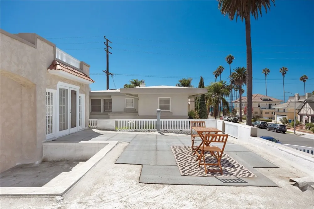24 Lindero Long Beach, CA 90803