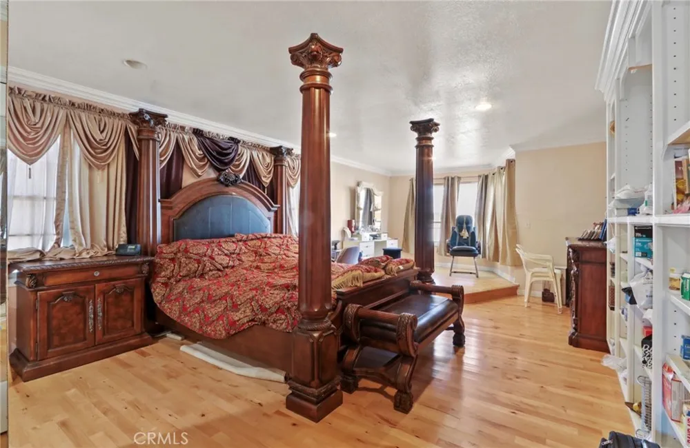 3561 Venture Drive Huntington Beach, CA 92649