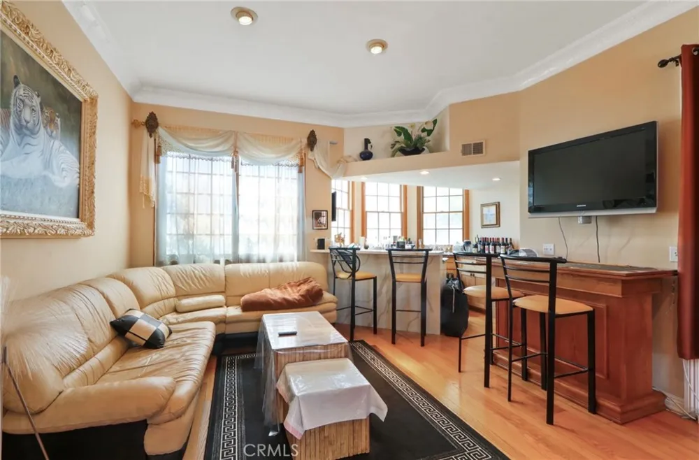 3561 Venture Drive Huntington Beach, CA 92649
