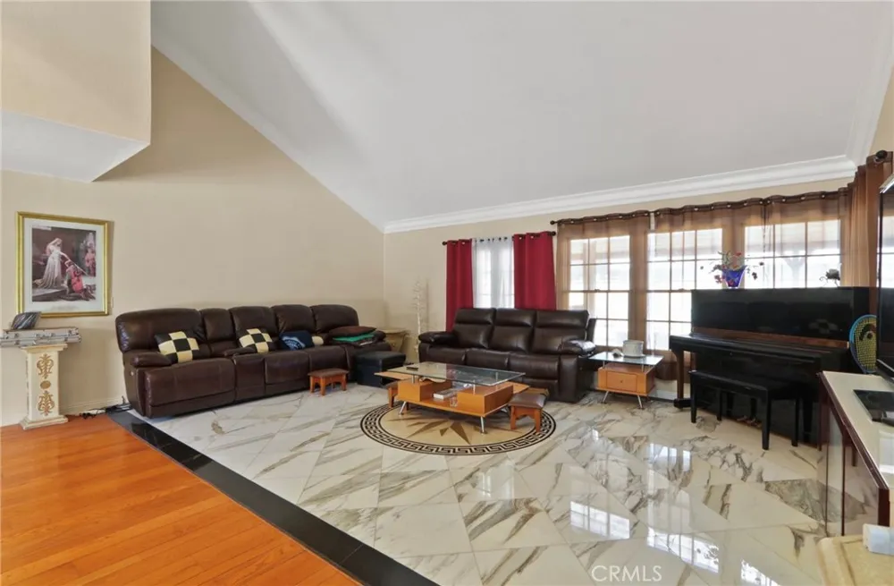 3561 Venture Drive Huntington Beach, CA 92649