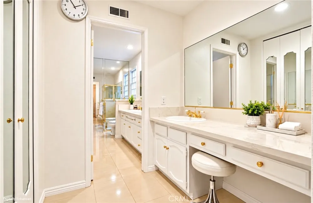 3561 Venture Drive Huntington Beach, CA 92649