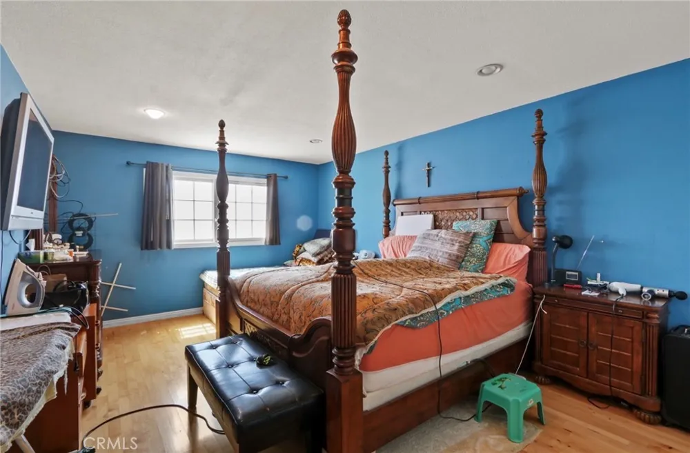 3561 Venture Drive Huntington Beach, CA 92649