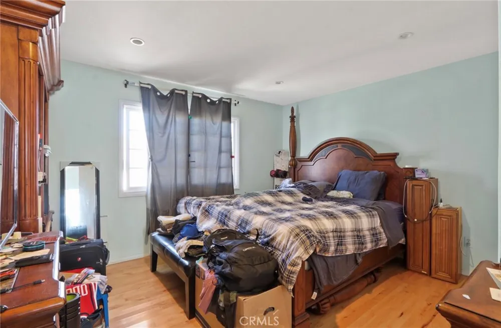 3561 Venture Drive Huntington Beach, CA 92649