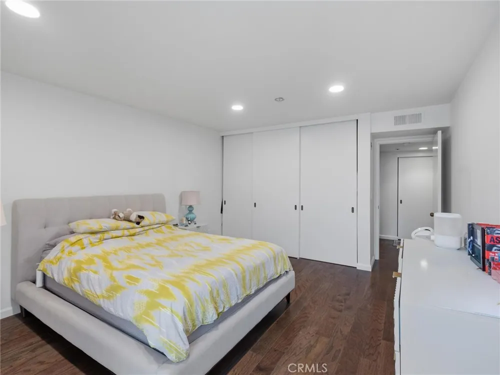 222 S Central Avenue #200 Los Angeles, CA 90012
